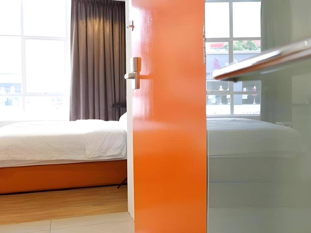 1 Hotel Taman Connaught Kuala Lumpur Exteriér fotografie